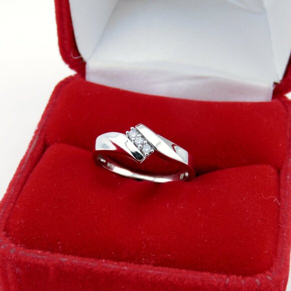 Natural Diamond Wedding Band Ring 10k White Gold Sz 5.25 Genuine Real - Picture 4 of 9